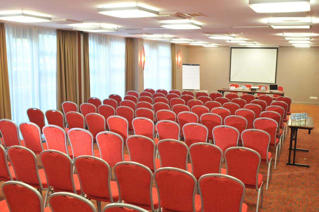 Centrum Wypoczynkowo-Konferencyjne Solaris Лазы Экстерьер фото